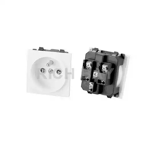 Frankreich Steckdosen